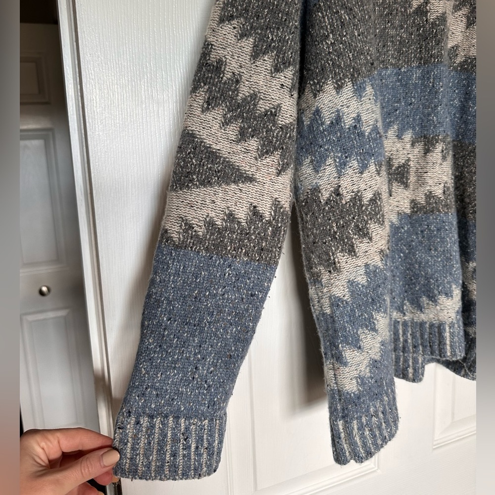 Pendleton Gray And Blue Patterned Sweater - image 4